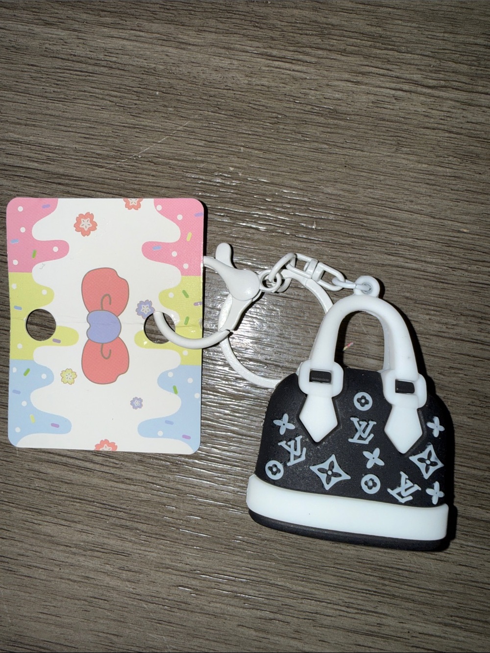 🛍 Black & White Handbag Keychain - Designer-Inspired 🛍